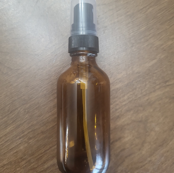 Almond Vanilla Handcrafted Body Indulge Ultra Hydration Dry Body Oil 2 oz - Picture 2 of 2